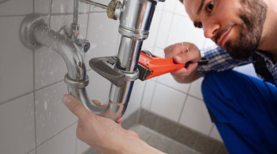 Expert burst pipe repair services in Holly, MI